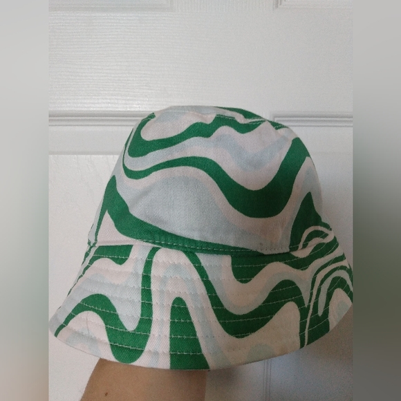 Aritzia Sunday Best Linus bucket hat - Picture 2 of 4